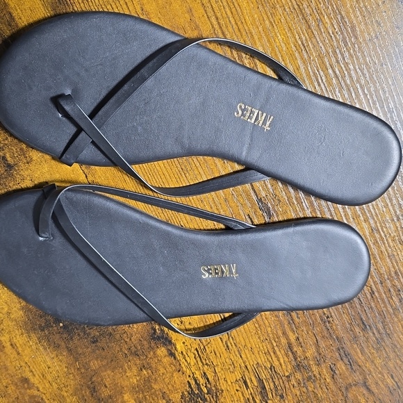 TKEES Riley Sandals - Picture 2 of 4
